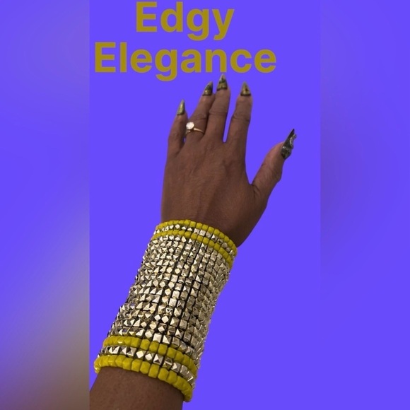 None Jewelry - Yellow and Silver Beaded Bracelet